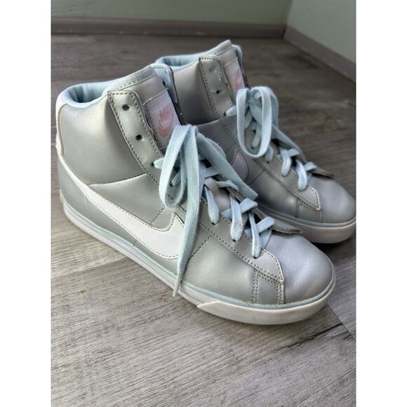 Nike High Top Light Blue White Pink Athletic Sneakers 6Y EU 38.5